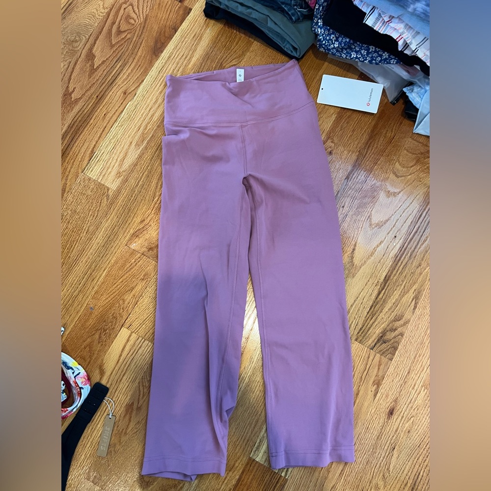 Lululemon crop leggings.